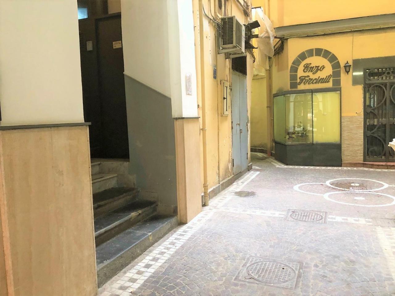 Case Vacanze " Il Duomo" Napoli Eksteriør billede